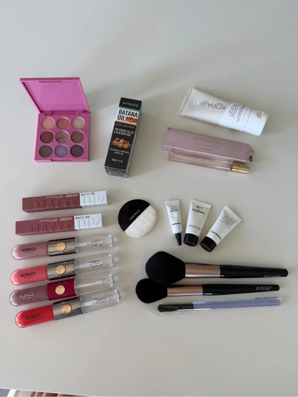 BUNDLE OF MAKE UP never used KOPARI - Kiko & Mabelline super stay lipsticks